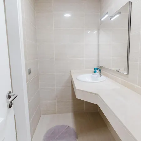 Prachtig Luxe Met Zeezicht 아파트